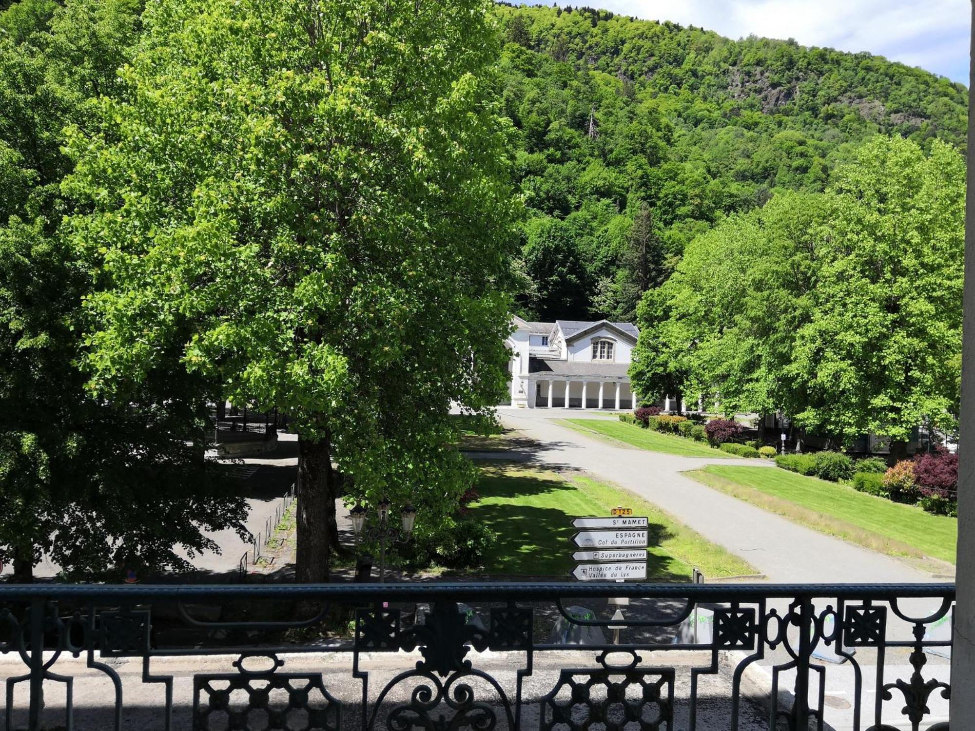 Aparthotel Royal Luchon Bagnères-de-Luchon Exterior foto